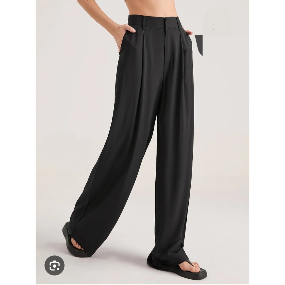 Commence pleated high waisted wide leg pants size medium black